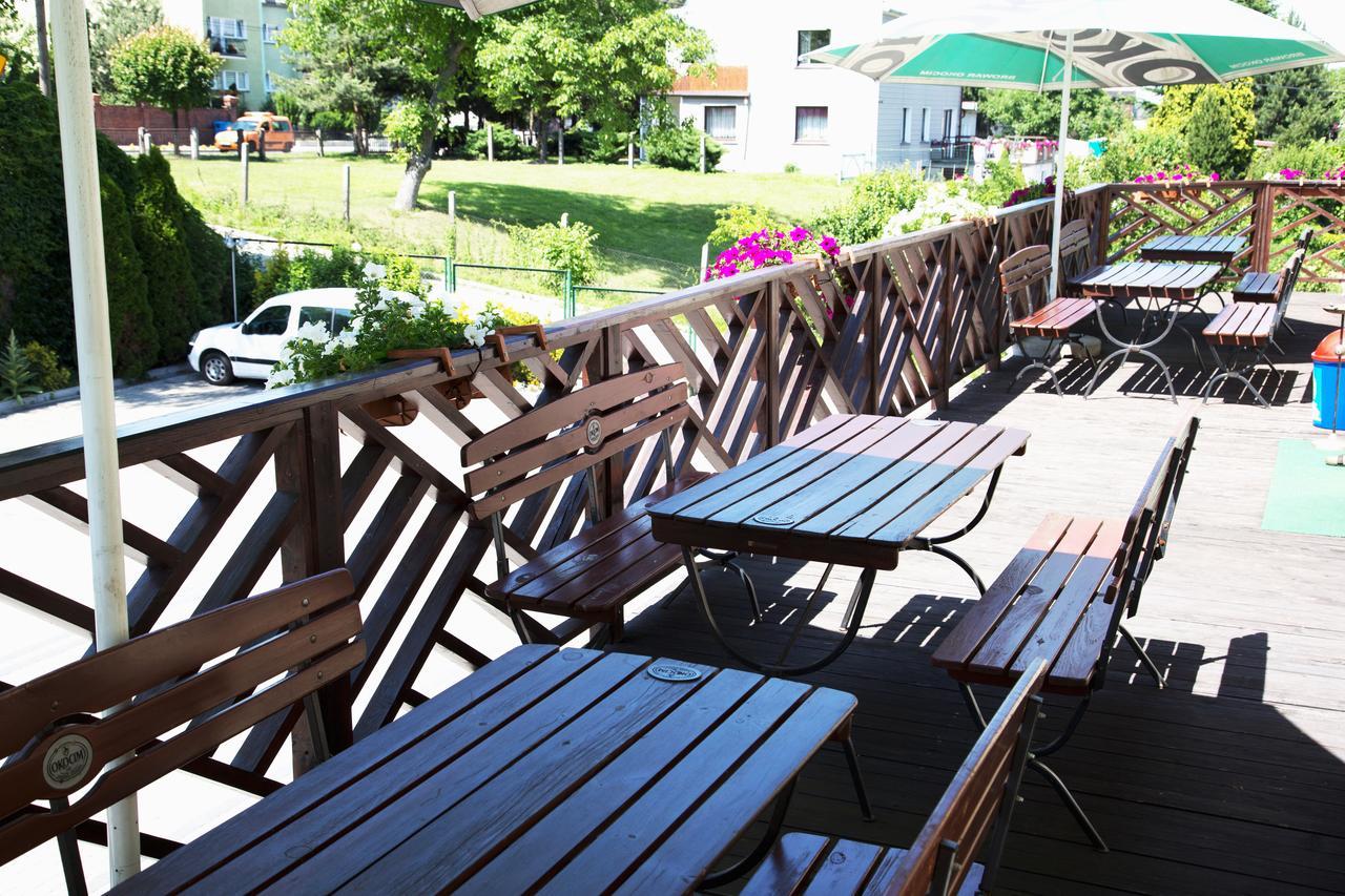 Centrum Restauracyjno-Hotelowe Florres Pawlowiczki Exterior photo